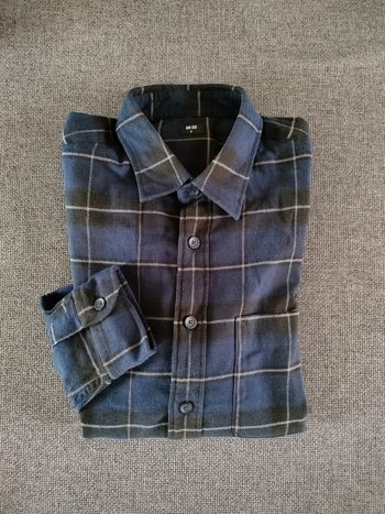 Chemise à carreaux uniqlo