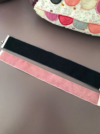 Collier shockers ras de cou velours Asos