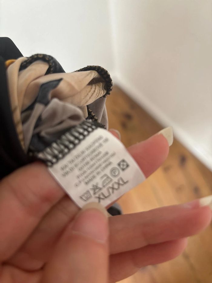 Robe dos nu - photo numéro 3