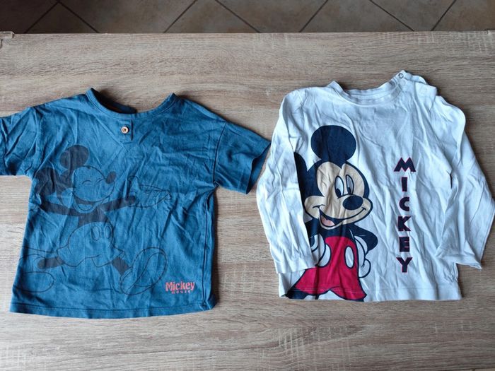 2 t-shirt mickey 24 mois