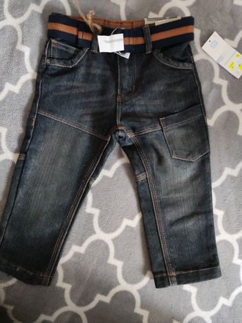 Jean neuf 18/24 mois