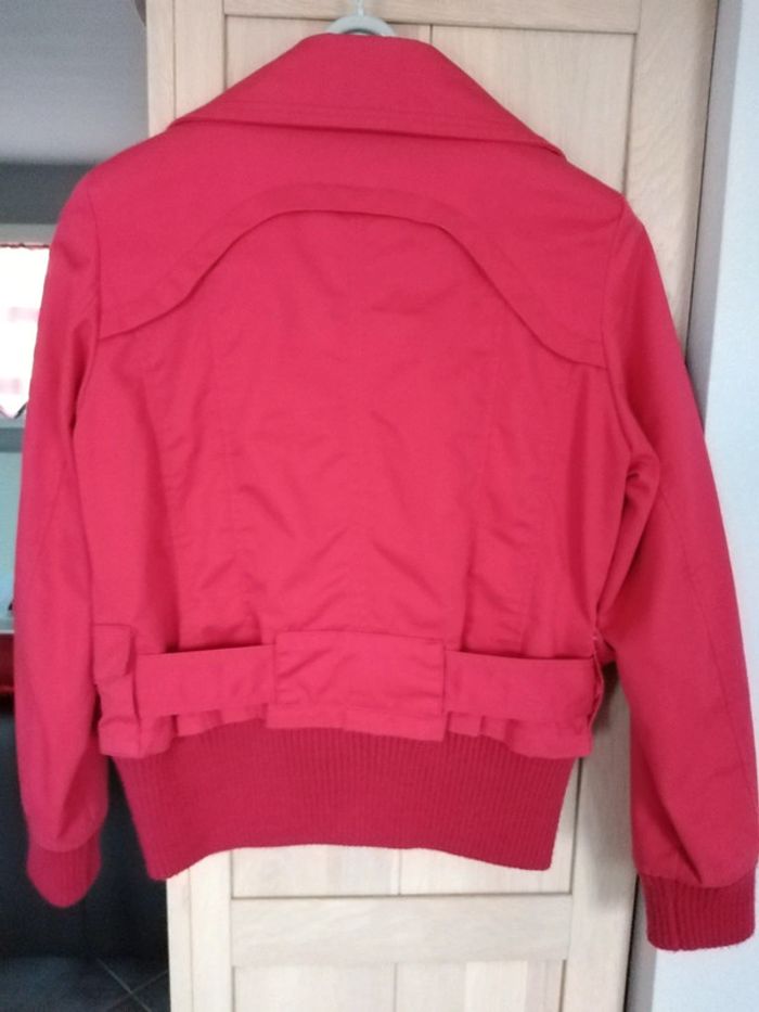 Blouson rouge - photo numéro 2