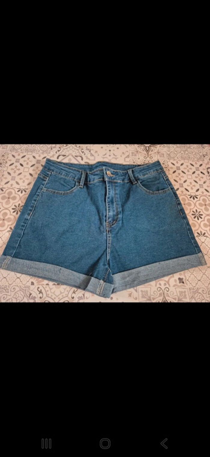 Short neuf en XL