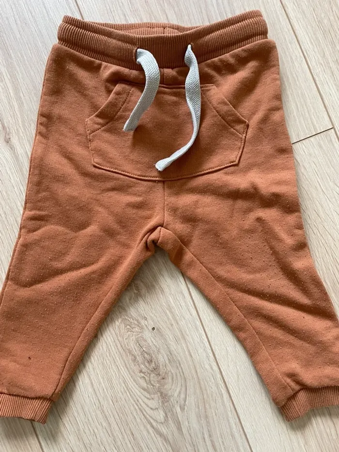 Lot 2 joggings La Redoute 9 mois - photo numéro 3