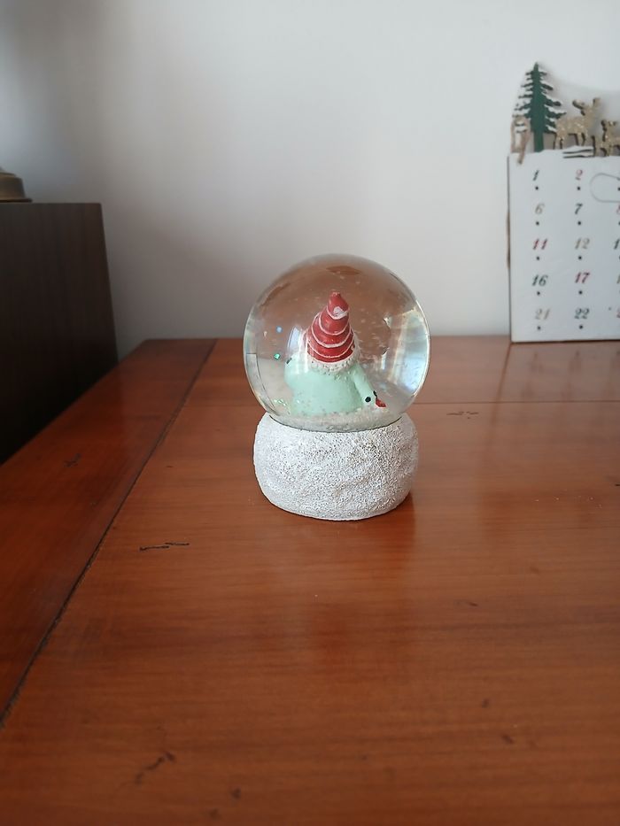 Boule à neige "Petit Lutin/ Gnome" sur socle - photo numéro 9