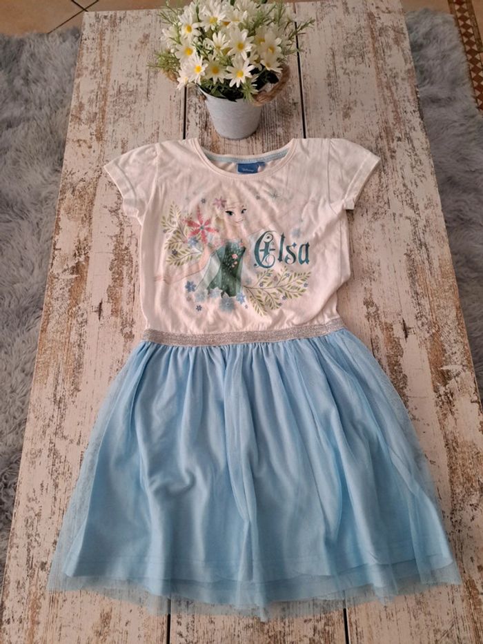 Robe elsa très bon etat