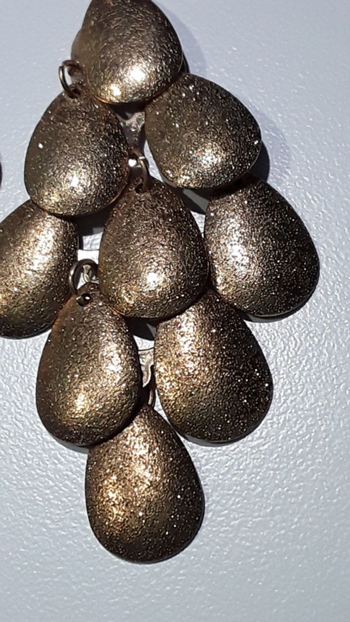 Boucles d'oreilles fantaisies dorées - photo numéro 3