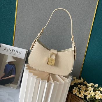 Louis Vuitton M24611