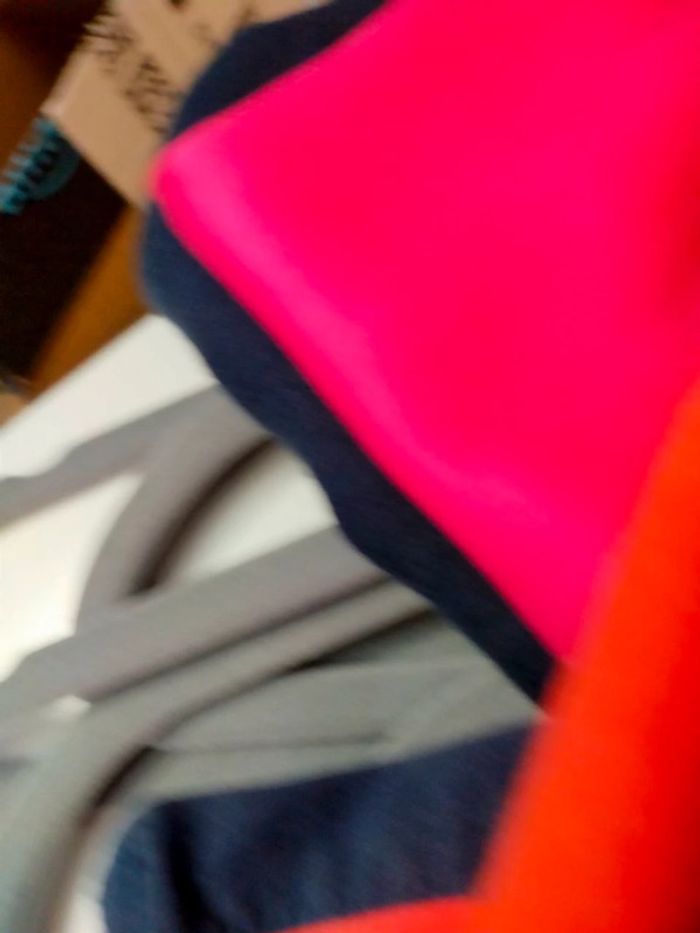 Haut noir Tommy Hilfiger – Taille S – Chic & intemporel - photo numéro 11