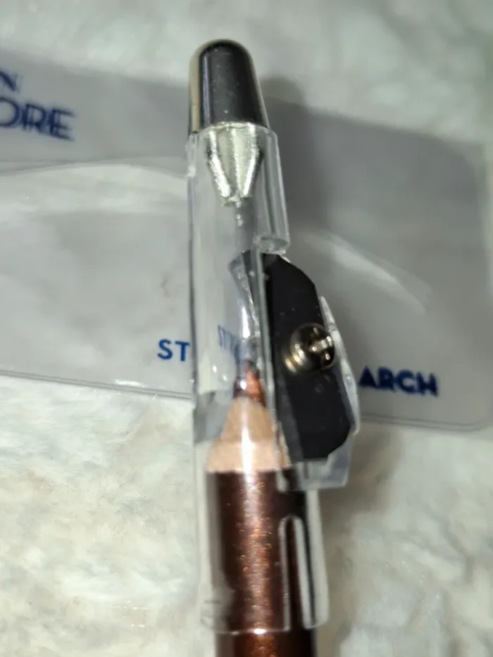 Crayon pour les yeux brun cuivré et pochoirs (3) à sourcils - photo numéro 4