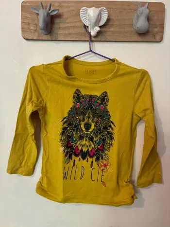 Magnifique t-shirt manches longues loup à paillettes, 2 ans, LCDP.