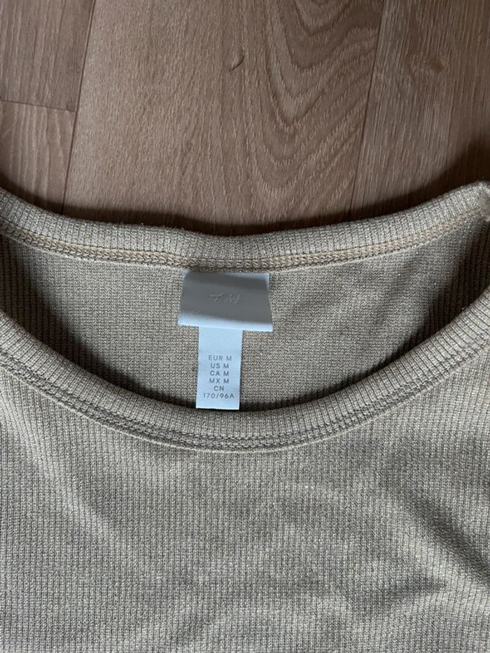 Crop top doré H&M - photo numéro 2