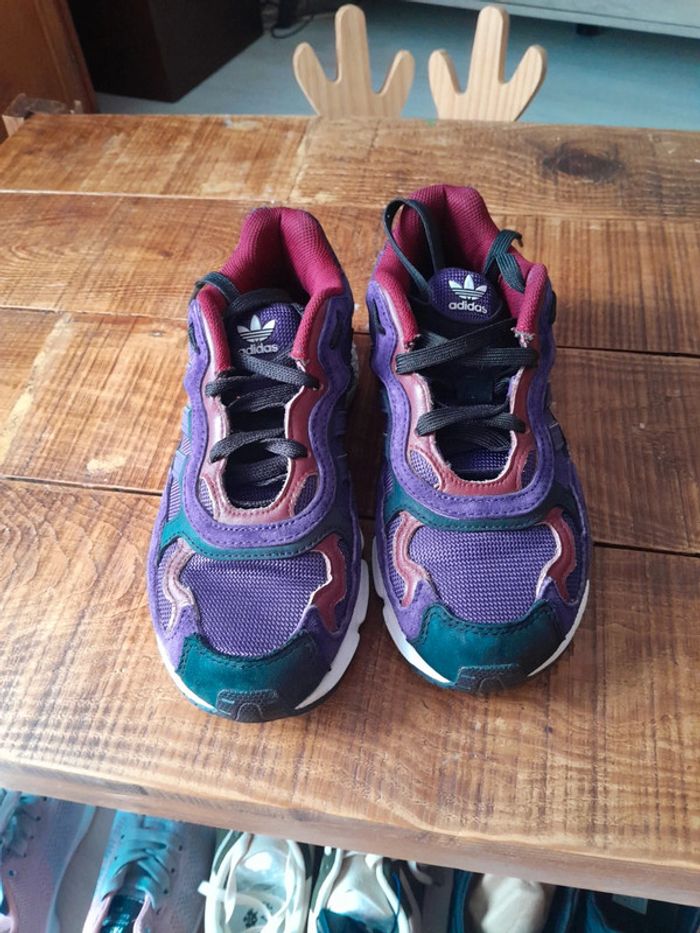 Baskets Adidas temper run taille 38 - photo numéro 2