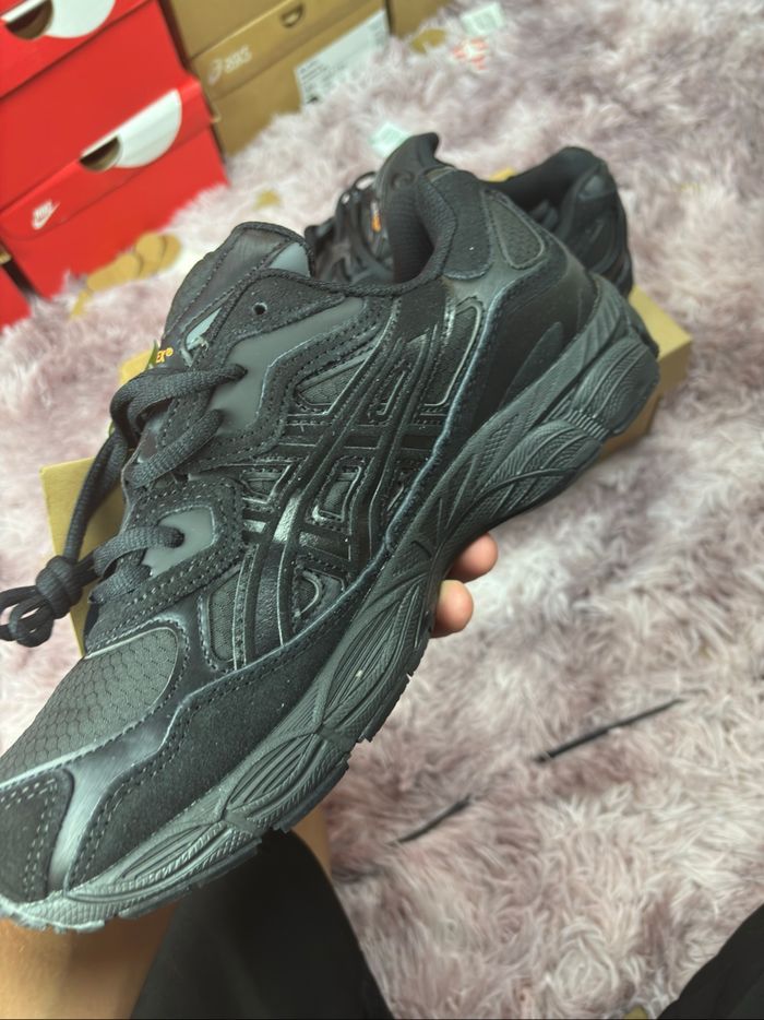 Asics gel NYC Black X Gortex neuve taille 44 - photo numéro 4