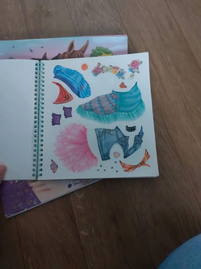 Lot 3 livres de coloriage avec autocollants - photo numéro 7