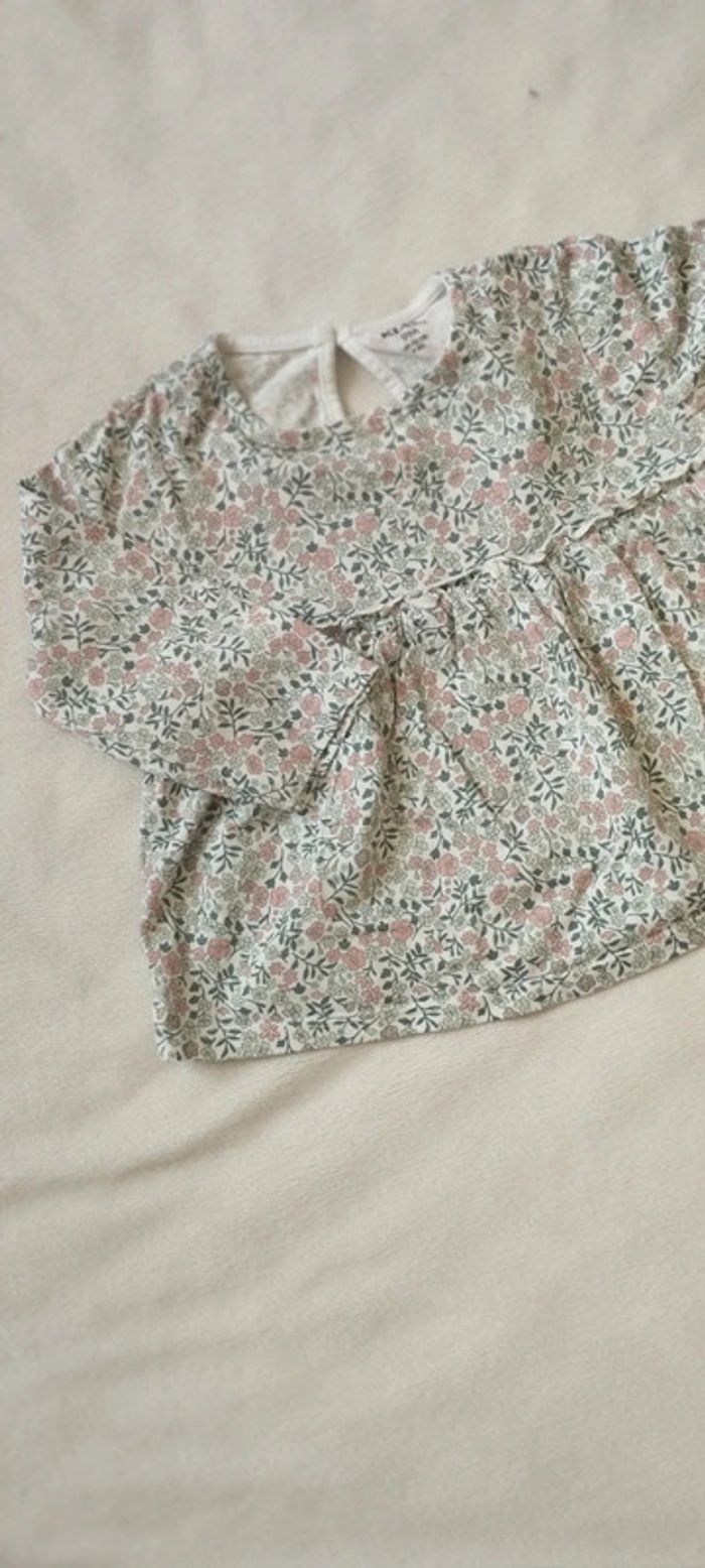 Tee shirt fleuri 9 MOIS