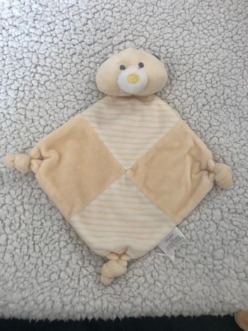 Doudou plat ours jaune beige rayé Tom Et Kiddy