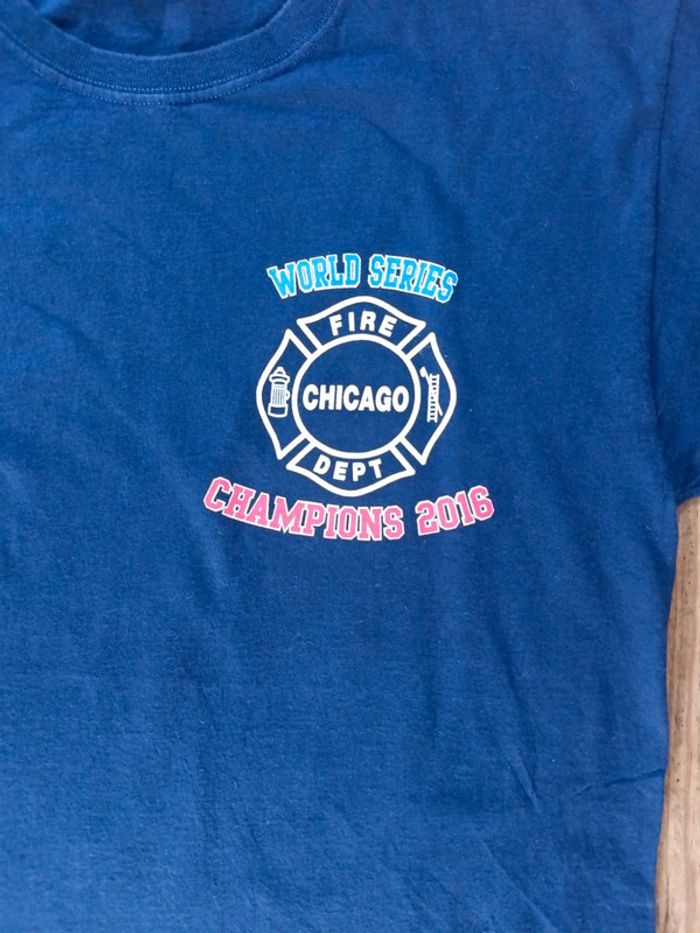 T-shirt USA Fire dept chicago 2016 Vintage M - photo numéro 4