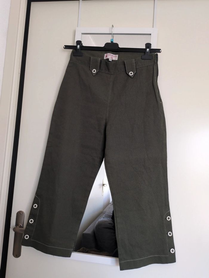 Pantacourt kaki coton neuf Armand Thiery 36