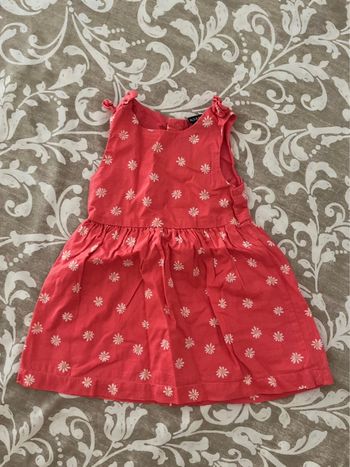 Robe rouge à fleurs 9 mois