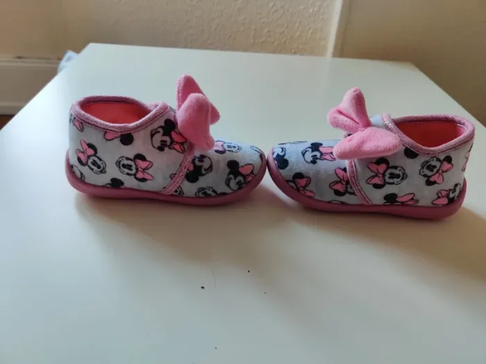 Chaussons fille taille 24 - photo numéro 4