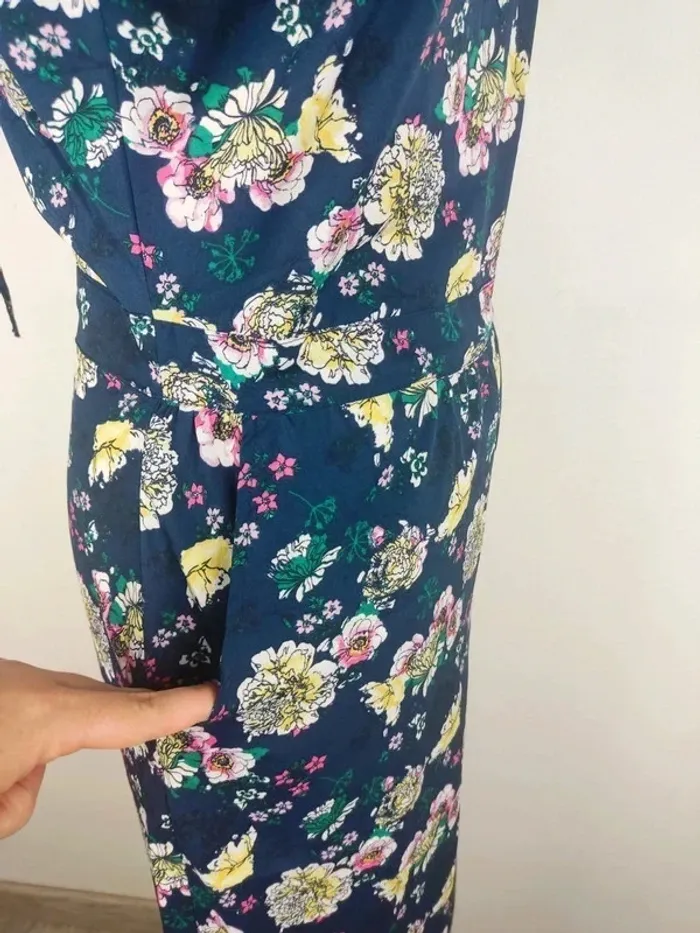 Combi pantalon 7/8ème bleu nuit dos noué motifs fleuris colorés taille 36 Lady Blush - photo numéro 5
