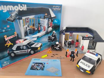 Commissariat De Police Playmobil 5013