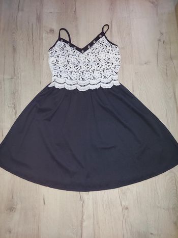 Très belle robe T 38 neuve