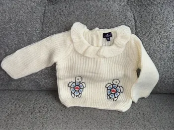 Pull maille chaude col Claudine col pétale col volanté crème motif tortue Sergent Major