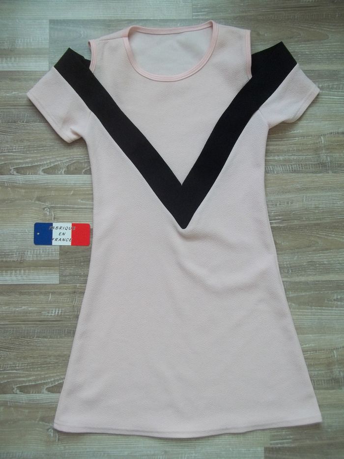 Robe chevron rose et noir 12 ans