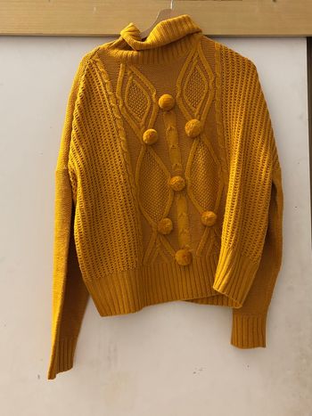 Col roulé jaune moutarde