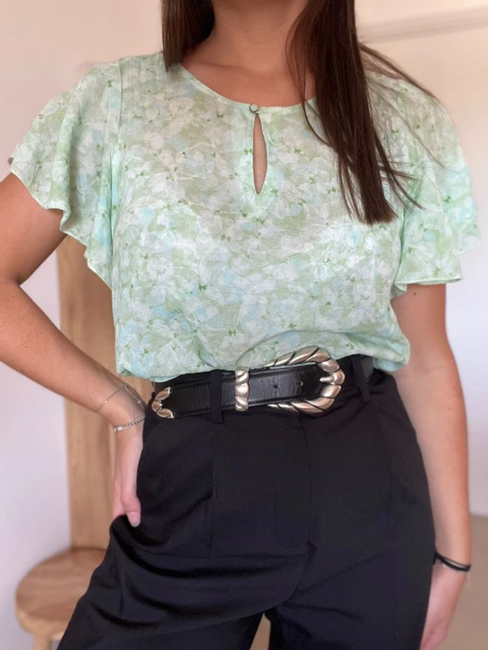 Blouse à manches courtes verte fleurie Indi & Cold