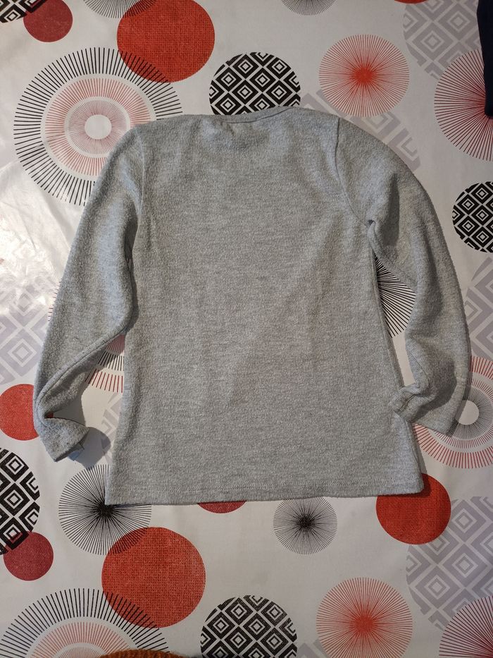 Lot 4 pulls 👧 taille 6 ans - photo numéro 6
