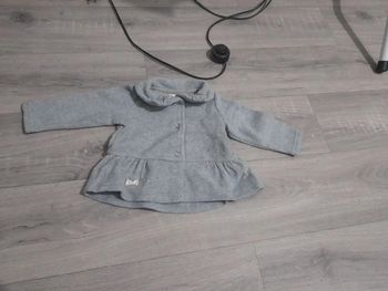 Gilet polaire gris 6 mois