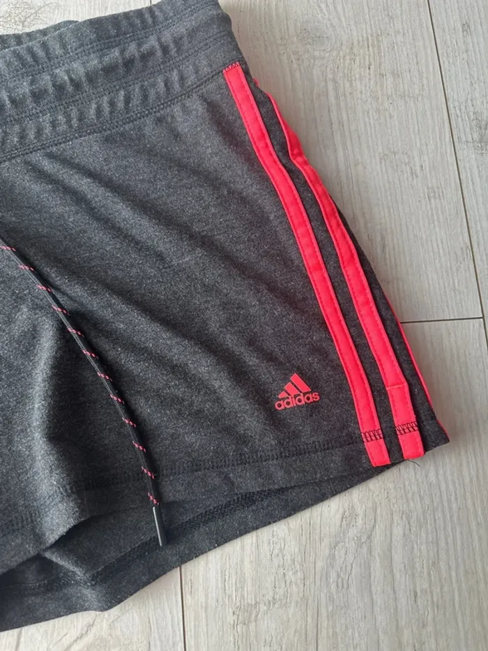 Short de sport Adidas - photo numéro 2