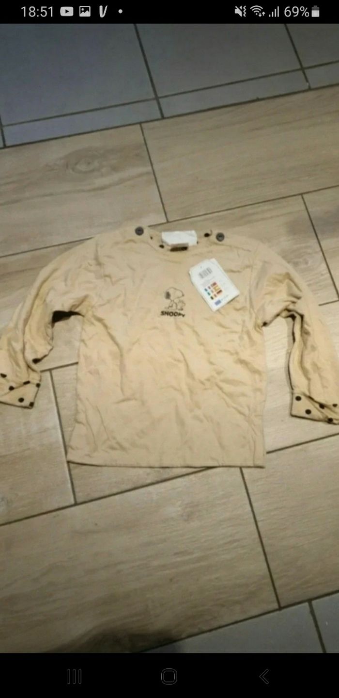 T-shirt fille épais snoopy neuf étiquette 4/5 ans