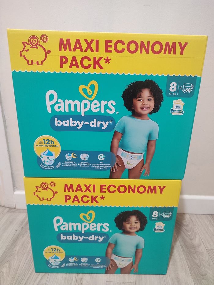 Couche Pampers taille 8