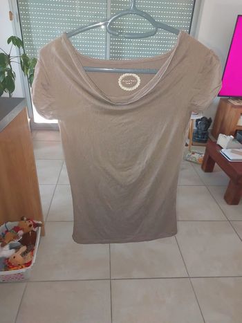 Tee shirt