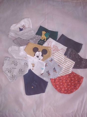 Lot 15 bavoirs bandana