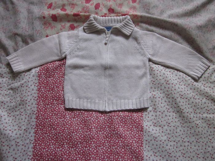 Gilet zippé écru 6 mois