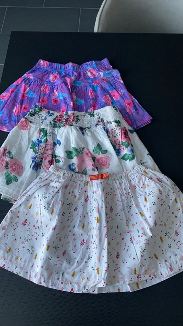 Lot de 3 jupes taille 8 ans