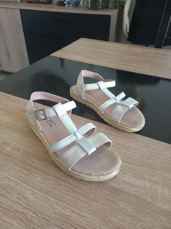 Sandales fille T.32