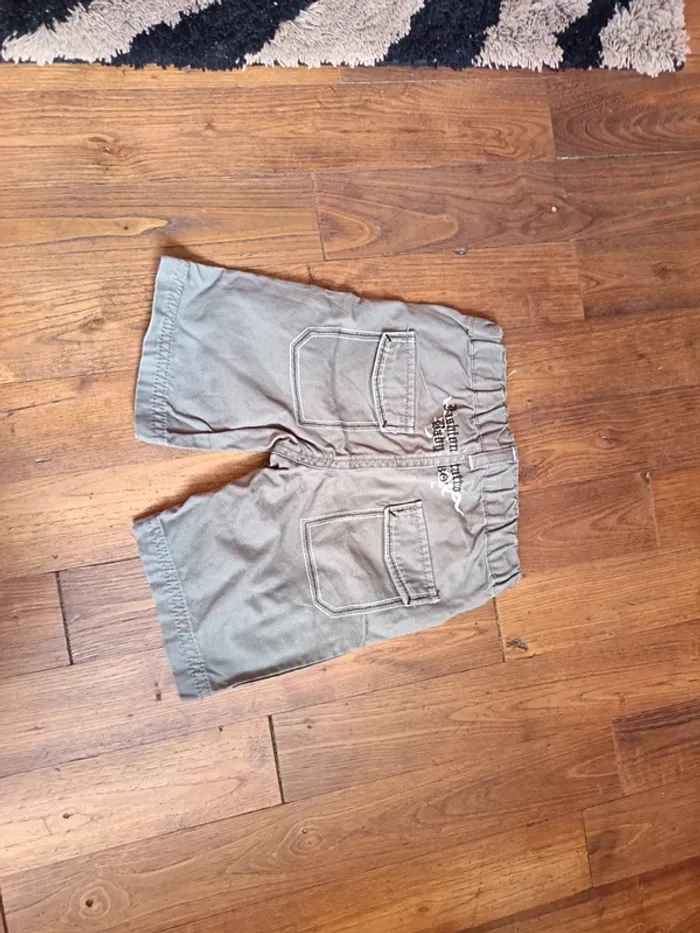 Short garçon gris - photo numéro 3