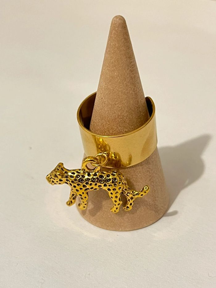 Bague acier inoxydable pendentif léopard