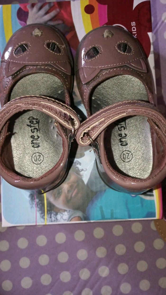 Chaussures taille 20 - photo numéro 4