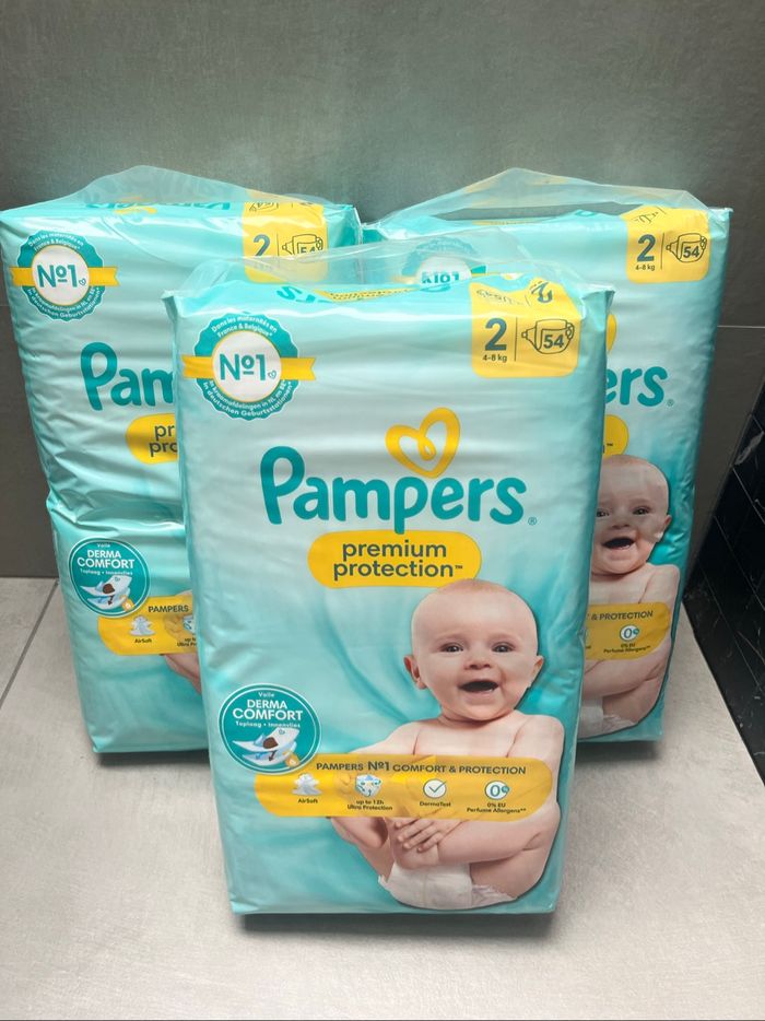 Couches Pampers T2
