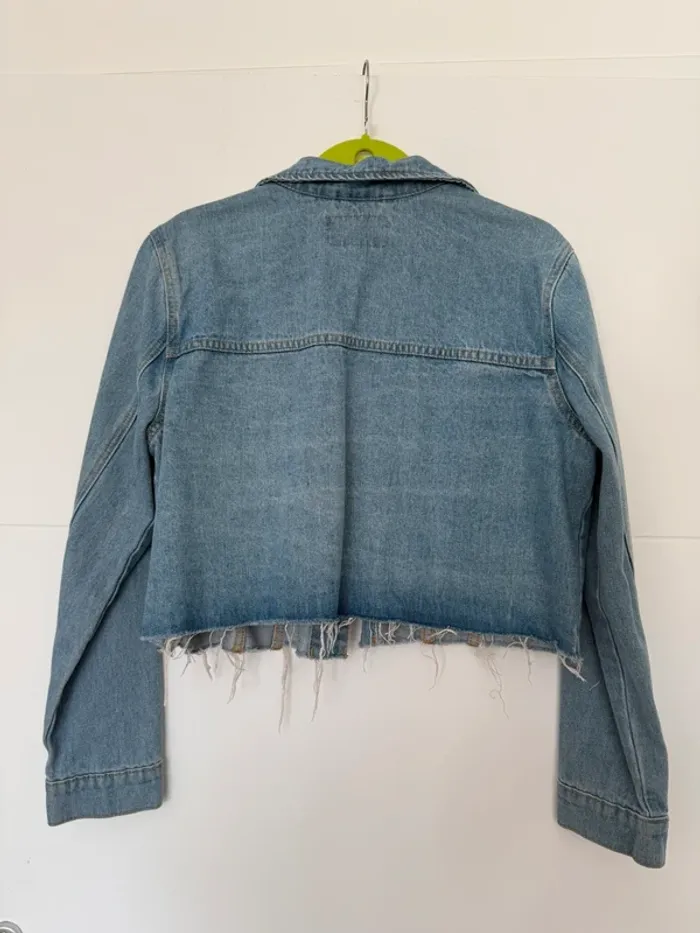 Veste en jean neuve - photo numéro 5
