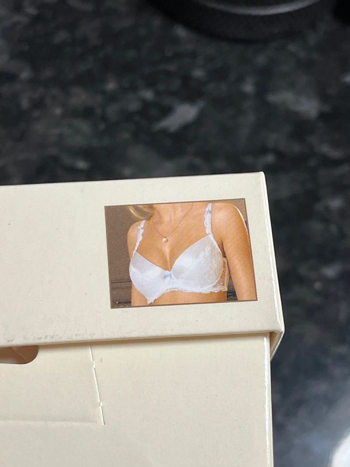 Soutient gorge sexy marque Roza Fifii push up taille 75D neuf - photo numéro 4