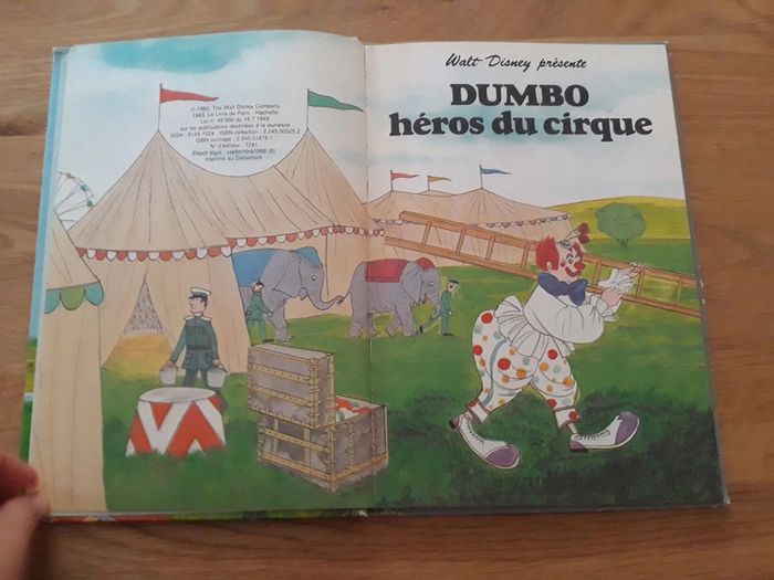 Livre Dumbo héros du cirque - photo numéro 3