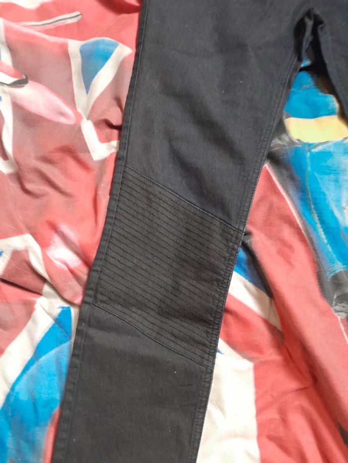 Pantalon guess - photo numéro 2